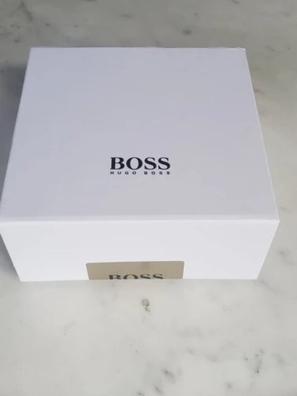 NEW IN BOX-Hugo Boss Men's Genuine Black Leather Belt- Size 38 (U.S)